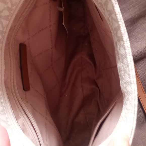 Michael Kors Purse - Picture 7 of 9